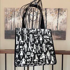 Sydney Love Black White Jet Set  Silhouette Motif Intl  Cities Travel Tote
